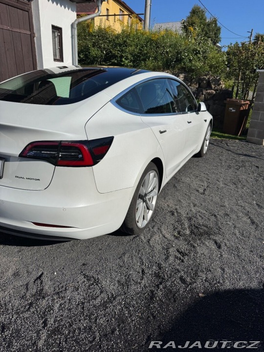 Tesla Model 3 Long Range 462ps dual mot 1800