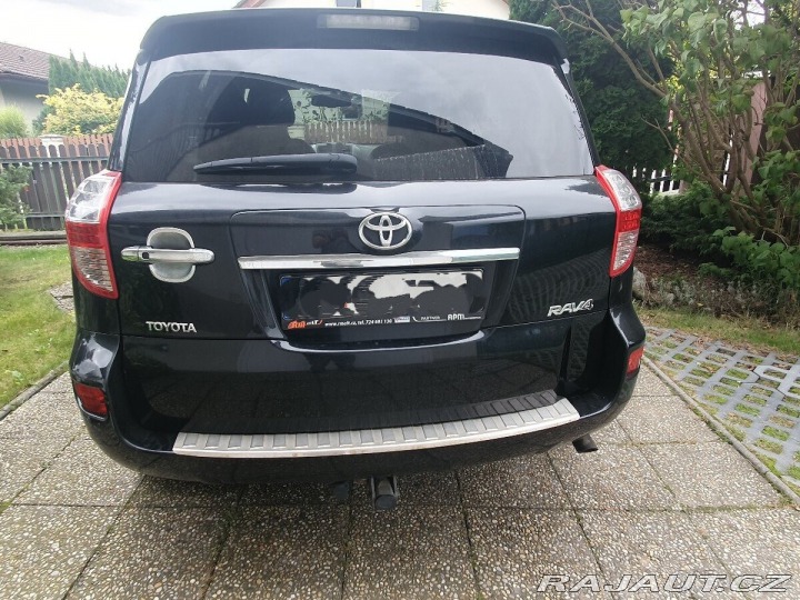 Toyota RAV4 2,2 2011, 4x4 2011
