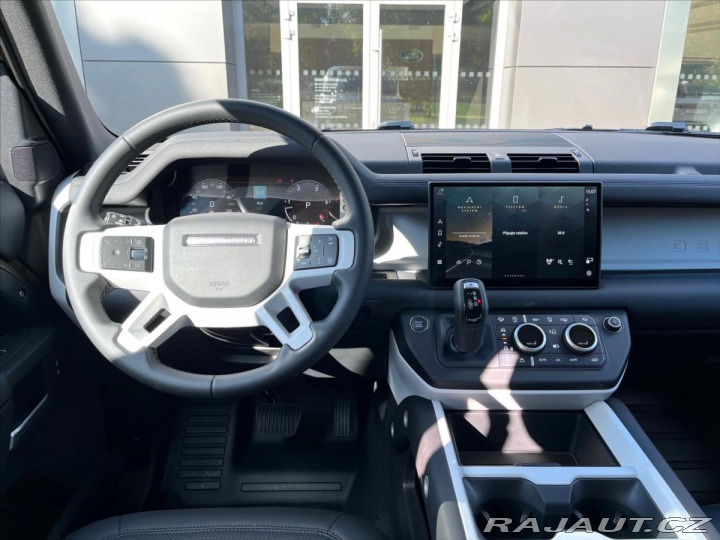 Land Rover Defender 3,0 110 S D200 AWD 2025