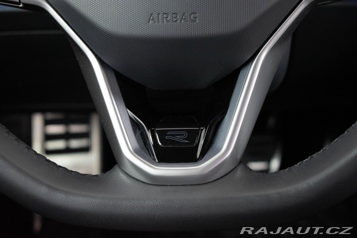 Volkswagen Passat 2.0 TDI R-LINE*TAŽNÉ*ZÁRU 2024