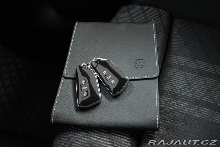 Volkswagen Passat 2.0 TDI R-LINE*TAŽNÉ*ZÁRU 2024