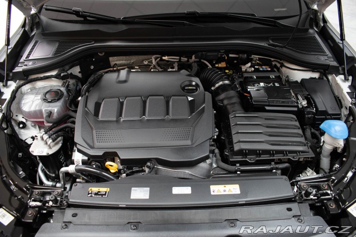 Volkswagen Passat 2.0 TDI R-LINE*TAŽNÉ*ZÁRU 2024