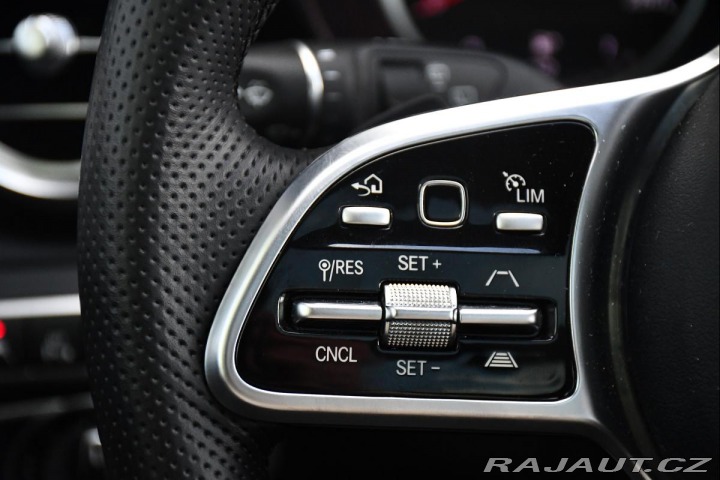 Mercedes-Benz C 300de HUD VZDUCH KERAMIKA 2019