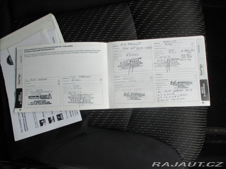 Fiat Freemont 2,0 CRDi 103kw 7míst bez 2012