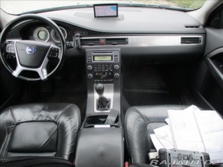 Volvo XC70 2,4 D5 AWD MANUAL CROSSCO 2010