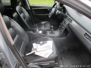 Volvo XC70 2,4 D5 AWD MANUAL CROSSCO 2010