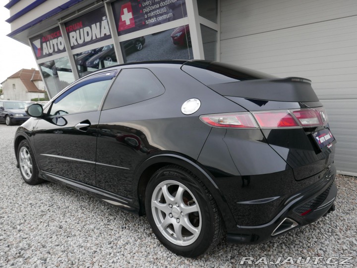 Honda Civic 1,4i-VTEC 73kW REZERVACE 2009