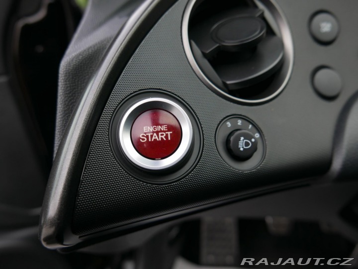 Honda Civic 1,4i-VTEC 73kW REZERVACE 2009