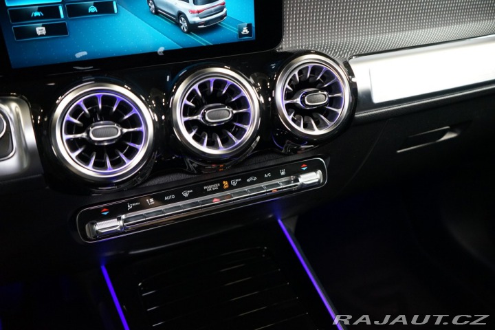 Mercedes-Benz EQB 300*4M*PANO*CAMERA*CZ*LED 2024