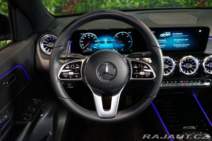 Mercedes-Benz EQB 300*4M*PANO*CAMERA*ZÁRUKA 2024