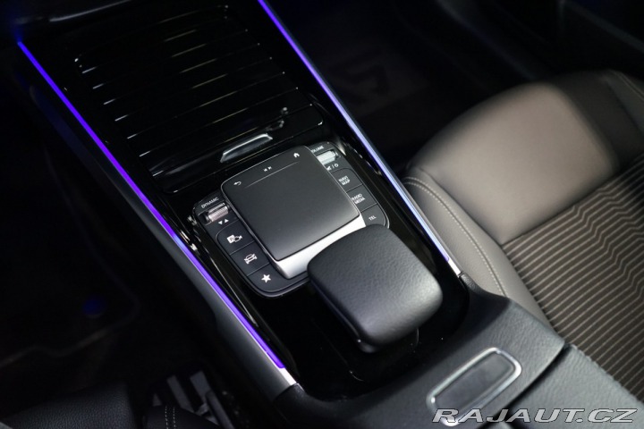 Mercedes-Benz EQB 300*4M*PANO*CAMERA*CZ*LED 2024