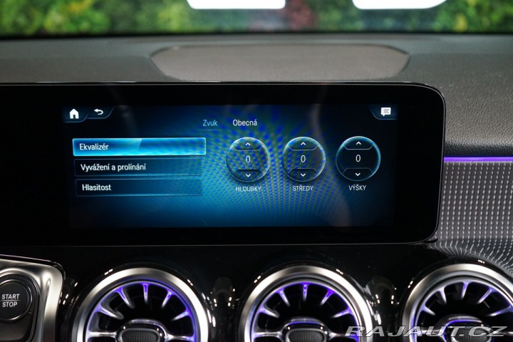 Mercedes-Benz EQB 300*4M*PANO*CAMERA*CZ*LED 2024
