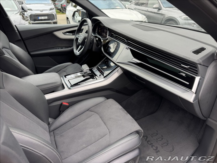 Audi Q8 50 TDI S-line Nez.top 2025