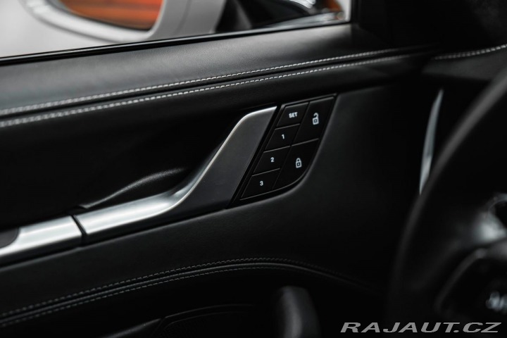 Porsche 911 Turbo S, Aerokit, Bose, L 1800