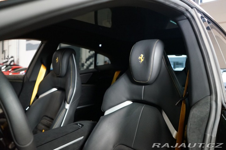 Ferrari Purosangue CARBON*LIFT*GIALLO MODENA 2025