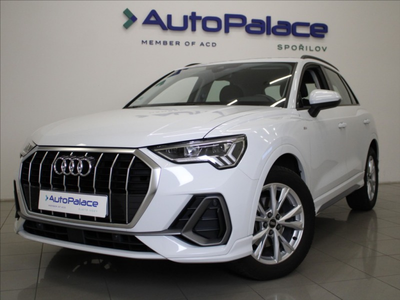 Audi Q3 2,0 TDi AT S-Line BEZKLÍČ