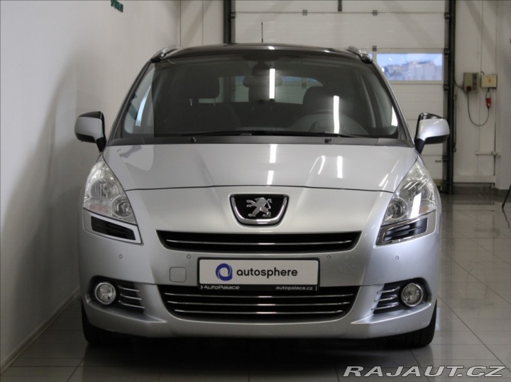 Peugeot 5008 1,6 THP 115kW AT Pano. 76 2012