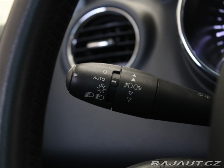 Peugeot 5008 1,6 THP 115kW AT Pano. 76 2012