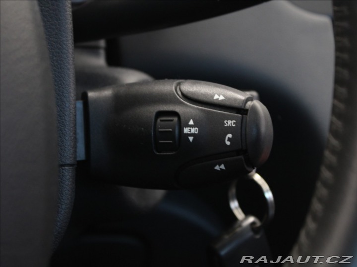 Peugeot 5008 1,6 THP 115kW AT Pano. 76 2012