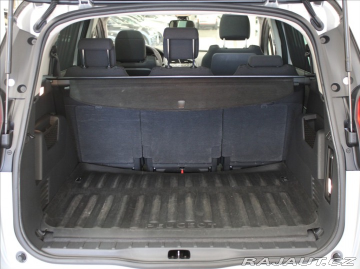 Peugeot 5008 1,6 THP 115kW AT Pano. 76 2012