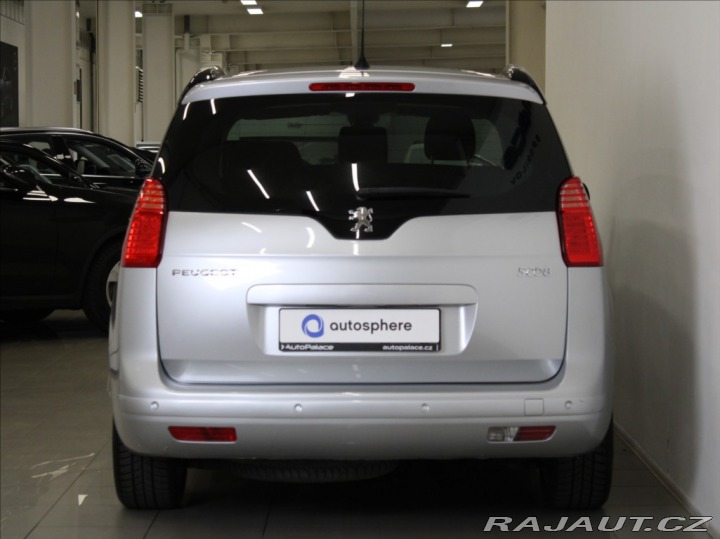 Peugeot 5008 1,6 THP 115kW AT Pano. 76 2012