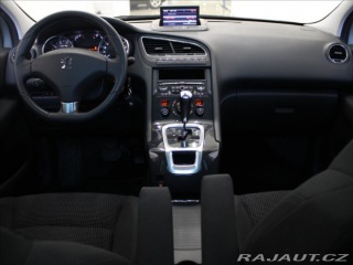 Peugeot 5008 1,6 THP 115kW AT Pano. 76 2012