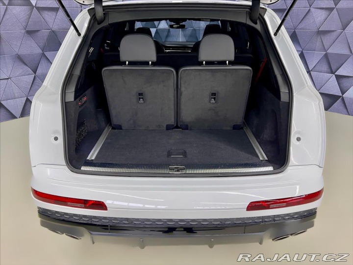 Audi SQ7 4.0 TFSI QUATTRO, 7.MÍST, 2024