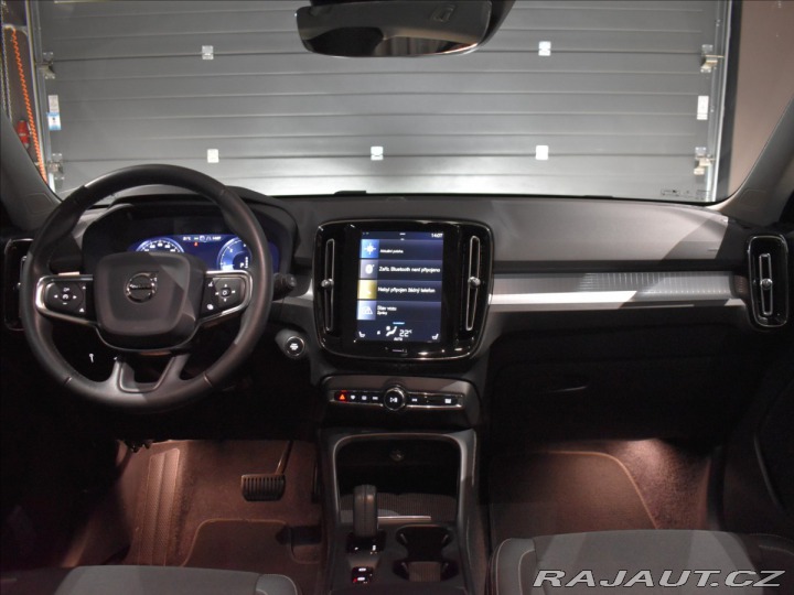 Volvo XC40 2,0 D4 AWD Momentum pro B 2019