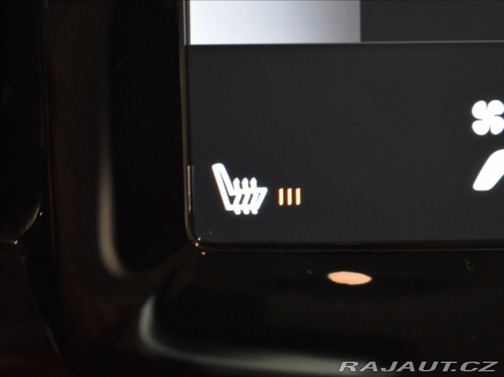 Volvo XC40 2,0 D4 AWD Momentum pro B 2019