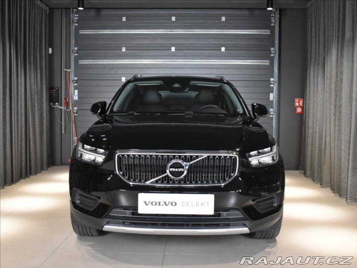 Volvo XC40 2,0 D4 AWD Momentum pro B 2019
