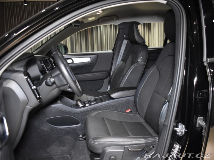 Volvo XC40 2,0 D4 AWD Momentum pro B 2019