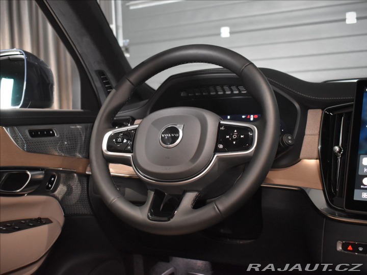 Volvo XC90 2,0 T8 Ultra Bright 2025
