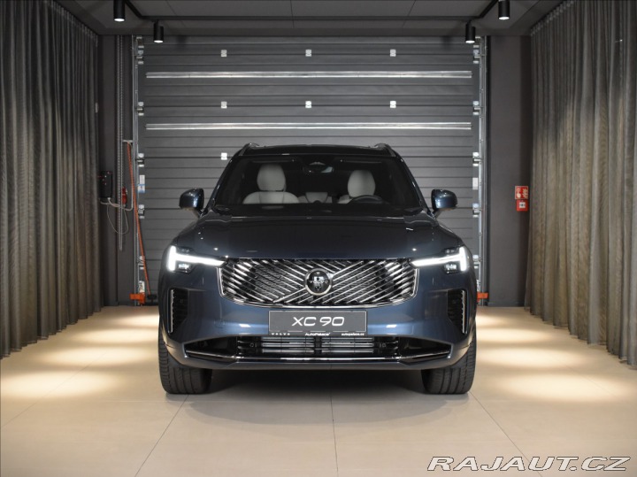 Volvo XC90 2,0 T8 Ultra Bright 2025