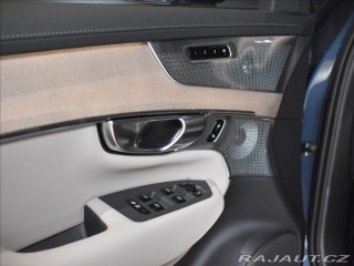 Volvo XC90 2,0 T8  Ultra Bright 2025