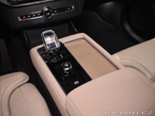 Volvo XC90 2,0 T8  Ultra Bright 2025