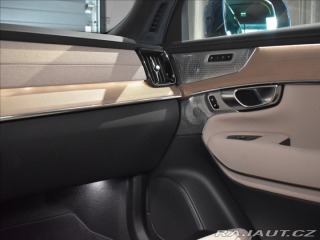 Volvo XC90 2,0 T8  Ultra Bright 2025