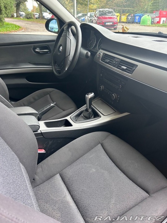 BMW 3 i 105 kW rok 2008 E91 2008