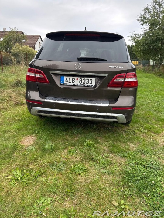 Mercedes-Benz M 3,5 ML 350CDi Bluetec A 2012