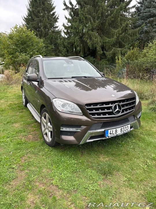 Mercedes-Benz M 3,5 ML 350CDi Bluetec A 2012