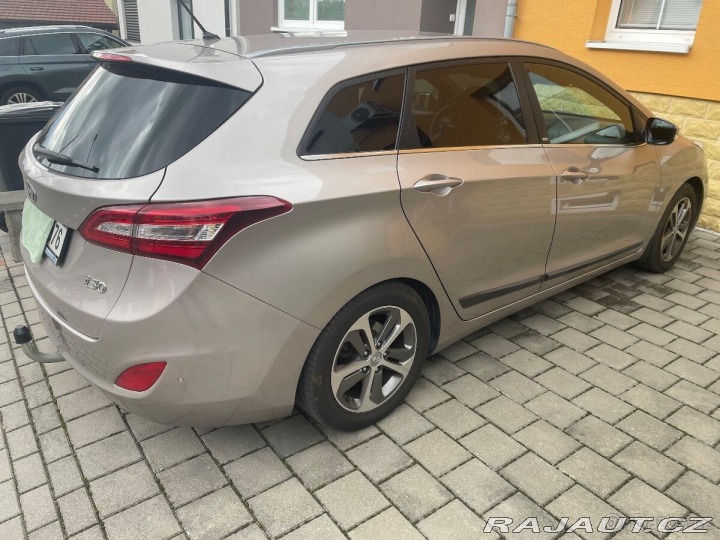 Hyundai i30 1,6 benzin gdi 99kw 1 m 1800