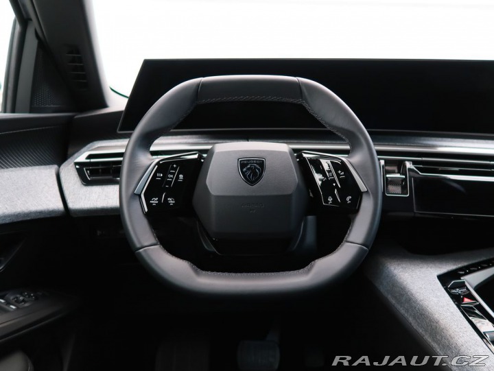 Peugeot 5008 1.2HYBRID,CZ,ALLURE,e-DCS 2025