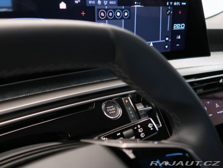 Peugeot 5008 1.2HYBRID,CZ,ALLURE,e-DCS 2025