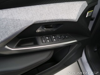 Peugeot 5008 1.2HYBRID,CZ,ALLURE,e-DCS 2025