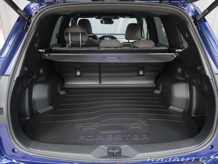 Subaru Forester 4x4 AWD COMFORT. Služební 2025