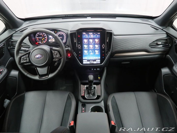 Subaru Forester TOURING  4X4. REZERVACE. 2025