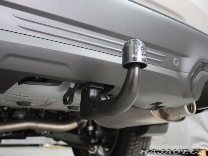 Subaru Forester TOURING  4X4. REZERVACE. 2025