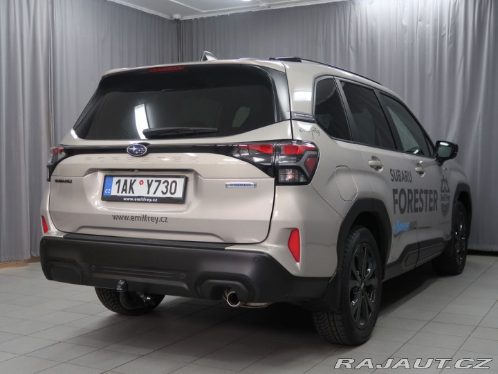 Subaru Forester TOURING  4X4. REZERVACE. 2025