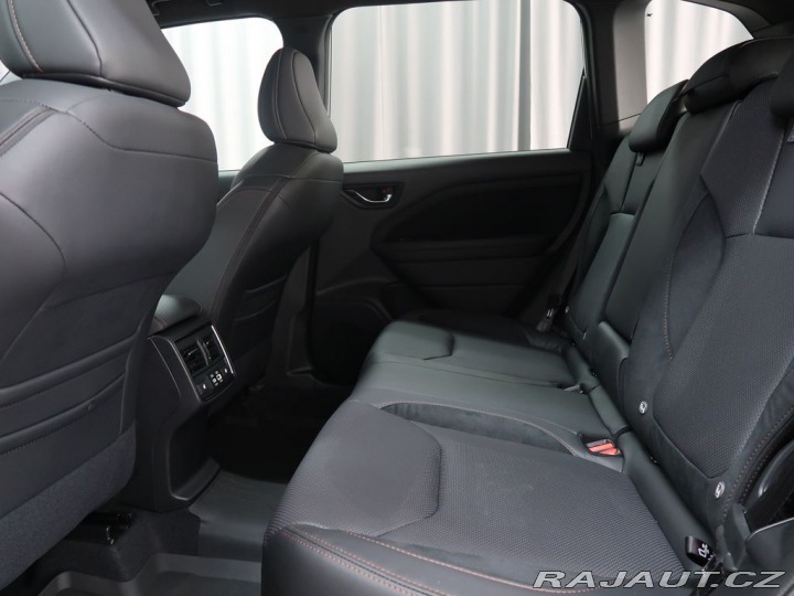 Subaru Forester TOURING  4X4. REZERVACE. 2025