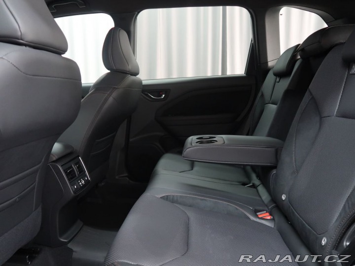 Subaru Forester TOURING  4X4. REZERVACE. 2025