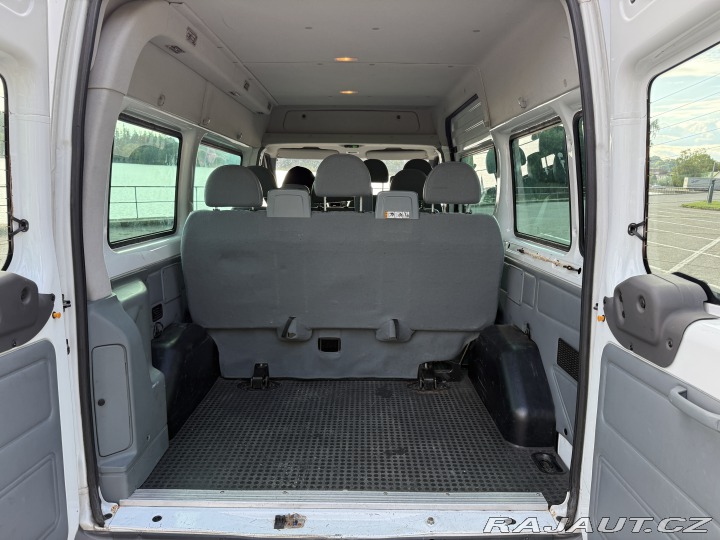 Ford Transit Bus - 9 míst 2013